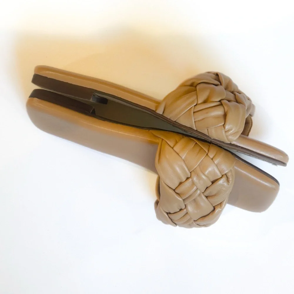 VINCE CAMUTOWomen's Antonni Flat Sandals braided/ slip on ❤️ - Picture 4 of 5